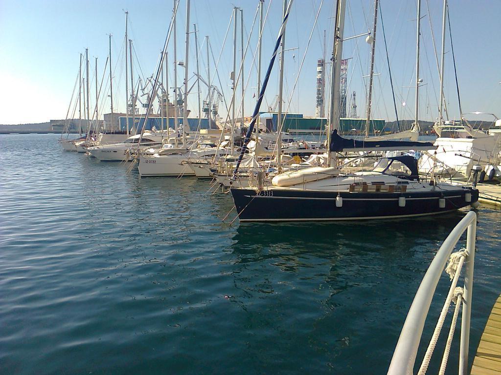 Apartment For Holidays In Pula Rum bild