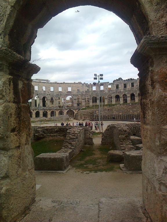 Apartment For Holidays In Pula Rum bild