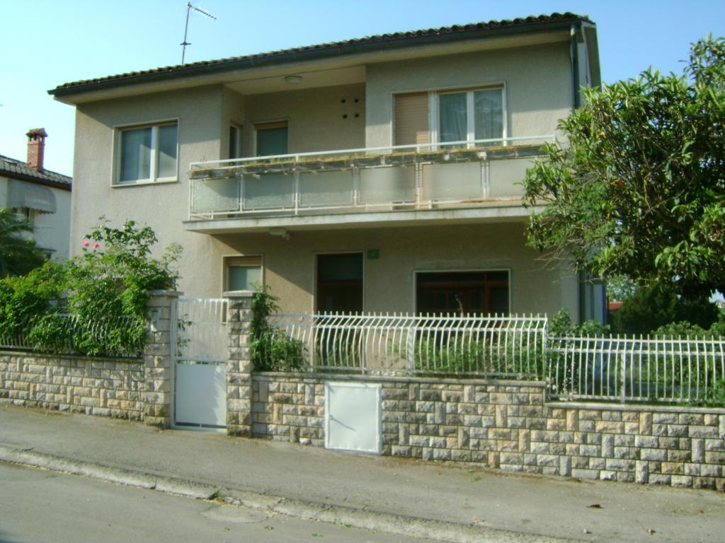 Apartment For Holidays In Pula Rum bild